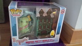 Funko Pop Town Christmas Peppermint Lane Mayor Patty Noble with City Hall #04 - £27.64 GBP