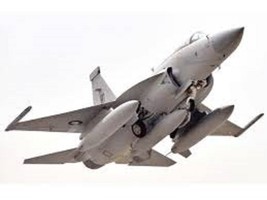 1/144 PLASTIC D-4 MODEL KIT PLAAF CHENGDU JF-17 &quot;THUNDER&quot; FIGHTER JET  - $16.00
