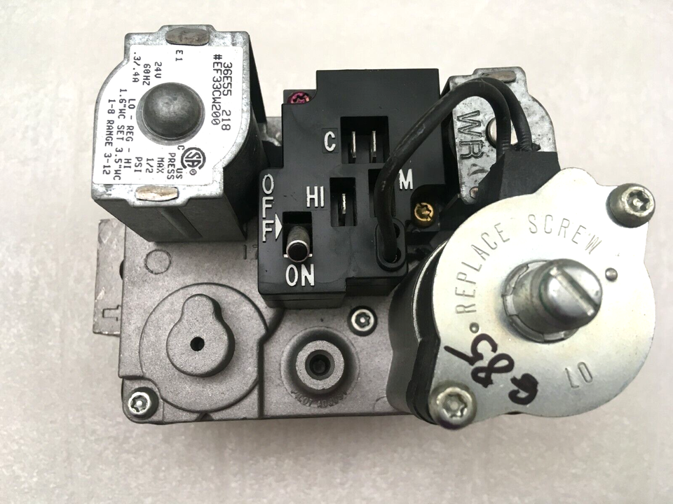 Carrier Bryant White Rogers Gas Valve 36E55 218 EF33CW200 used #G85 - $34.90