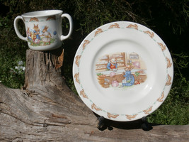 Royal Doulton Bunnykins Lot - Two Handle Mug and Mr Piggly&#39;s Store Plate - £18.24 GBP