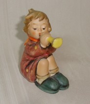  GOEBEL HUMMEL #391 Girl Sitting Playing  Horn Figurine Germany 1968 Vintage  - £19.60 GBP