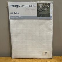 Living Quarters Fabric Tablecloth Lifestyles Size 70&quot; Round White Embroi... - €16,99 EUR