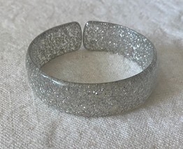 ⭕⭕VTG, Bracelet, adjustable, vintage in acrylic, silver with diamonds, w... - $203.16 MXN
