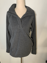 Old navy sweater pullover size s - $19.80