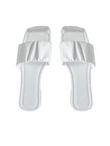 Verdusa Women&#39;s Square Toe Ruched Flat Slip On Sandals White Size 7.5 - $91.43 MXN