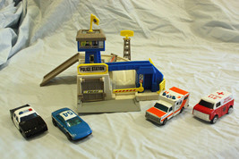 Rare! 1999 Mattel Hot Wheels Police Station + Extra Cars #65787 - $39.99
