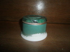 Old  Perfume Jar - $38.07 MXN