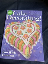 Wilton 2005 Cake Decorating Yearbook Magazine - £4.43 GBP