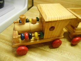 child&#39;s wooden train with abacus and alphabet &amp; number blocks cargo ~decorative~ - £11.71 GBP