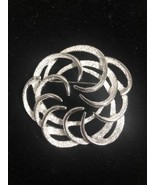 Vintage Signed SARAH COVENTRY &quot;Tailored Swirl” Textured Silver Tone Broo... - $338.70 MXN