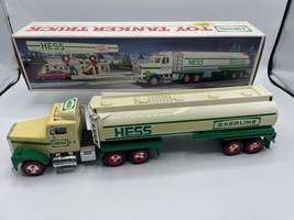 Vintage HESS Toy Tanker Oil Truck with Horn Back Up Alert &amp; Lights Tested 1990 - £11.19 GBP
