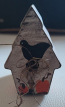 Primitive Wood Small Halloween Fall Birdhouse Pumpkins Black Bird 2.75&quot; ... - $9.99
