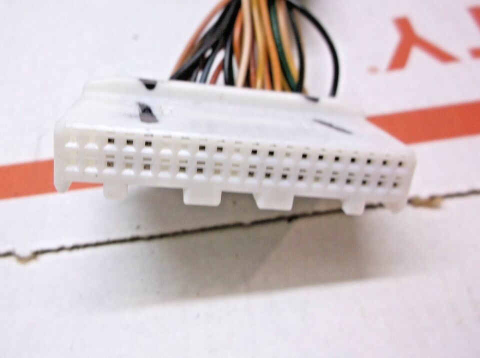 2013..13 HYUNDAI ELANTRA  4 DOOR AUTO SPEEDOMETER/SPEEDO HARNESS/WIRES/P... - $12.60