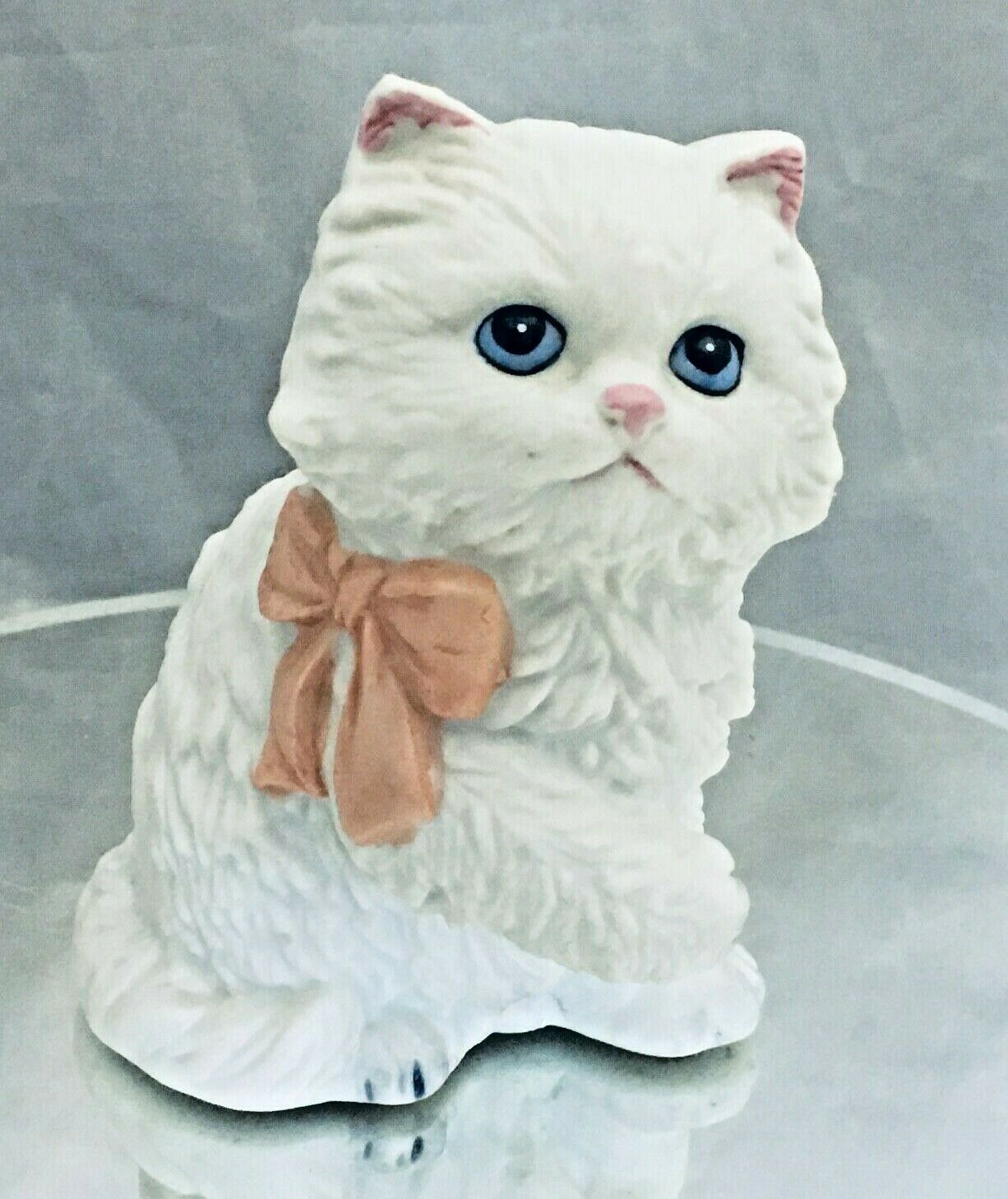 Persian white cat blue eye & pink bow Vintage Homco collectible figurine # 1428 - £4.72 GBP