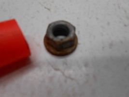 2011 Chevrolet Equinox Front Wiper Arm Nut Left Or Right - $21.99