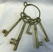 Vtg Skeleton Keys on RIng Brass MCM Decorative Set of 5 Interior - £31.86 GBP