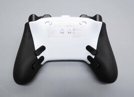 Razer Raiju V3 Pro Wireless Gaming Controller with TMR Thumbsticks image 8