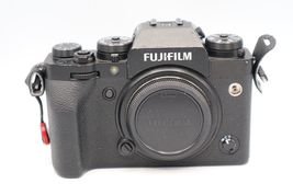  Fujifilm Fuji X-T4 26.1MP Mirrorless Digital Camera - £329.64 GBP