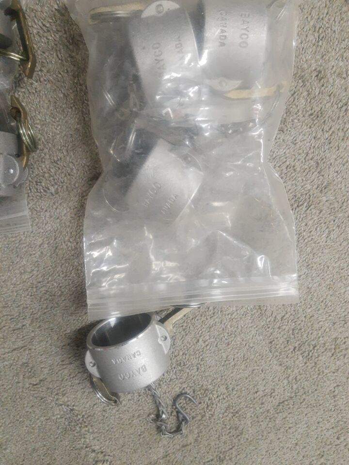 NEW LOT of 4 Bayco Coupling 2&quot; Aluminum Coupler Dust Cap w/ Latch # DC 1... - $68.39