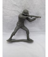 Vintage Unbranded 1960s Army Infantry Toy Soldier 5&quot; - $367.38 MXN
