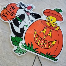 VTG 1997 Warner Bros Tweety And Sylvester Yard Art Halloween Sign Set 2 - £20.26 GBP