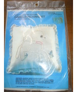 Huggables Candlewicking Lamb Pillow Kit 1983 New in Package - £4.78 GBP