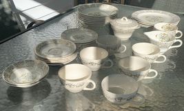 Royal China Ardis 28pc Set – 22K Gold Floral – Sebring OH USA – Vintage - $2,635.45 MXN