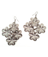 Dangling Metal Earrings with a Flower Shapes - $12.21 CAD