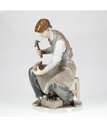 Lladro &quot;Cobbler&quot; #4853 Nice Porcelain Figure Shoemaker Retired! Minor re... - $6,587.86 MXN