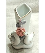 Mini Porcelain Swan Stem Bud Vase with gold, China, Great Condition 3.75&quot; - $12.61 CAD