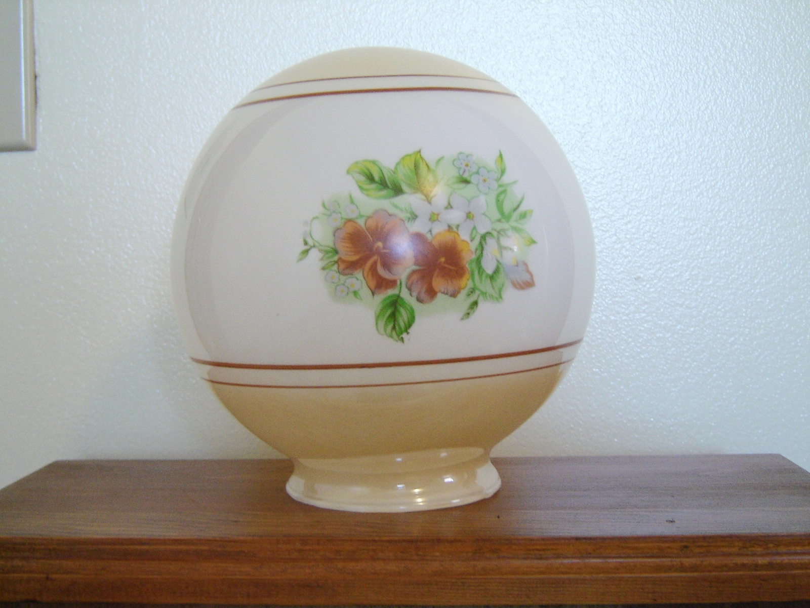 Primary image for Vintage beige and floral globe shape lamp shade near mint condition (95B)