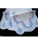 VTG tint of lavender cotton linen Table runner Embroidery crochet 15&quot; x 42&quot; - £31.61 GBP