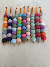 Mystery 5.5mm  crochet hook - $114.04 MXN