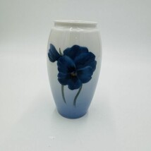 Bing &amp; Grondahl Denmark 5in Porcelain Vase Blue Ombre Pansy Floral Vintage - $49.50