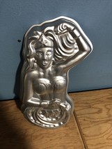 Vintage 1978 Retired Wonder Woman Cake Pan Wilton Dc Comics #502-7679 - £18.53 GBP