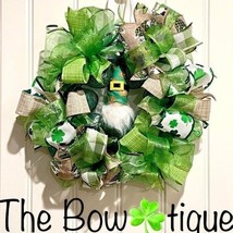 13&quot; St. Patricks Day Ribbon Wreath Gnomes : Green &amp; White Hndmd MW2 - £35.39 GBP