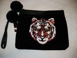 No Boundaries Wallet Wristlet Black Sequin Tiger Design Carry All NEW - $11.60