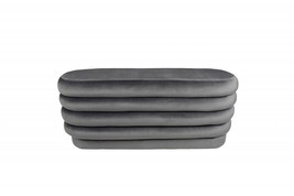 44" Gray Velvet Tufted Oval Ottoman - $8,751.12 MXN