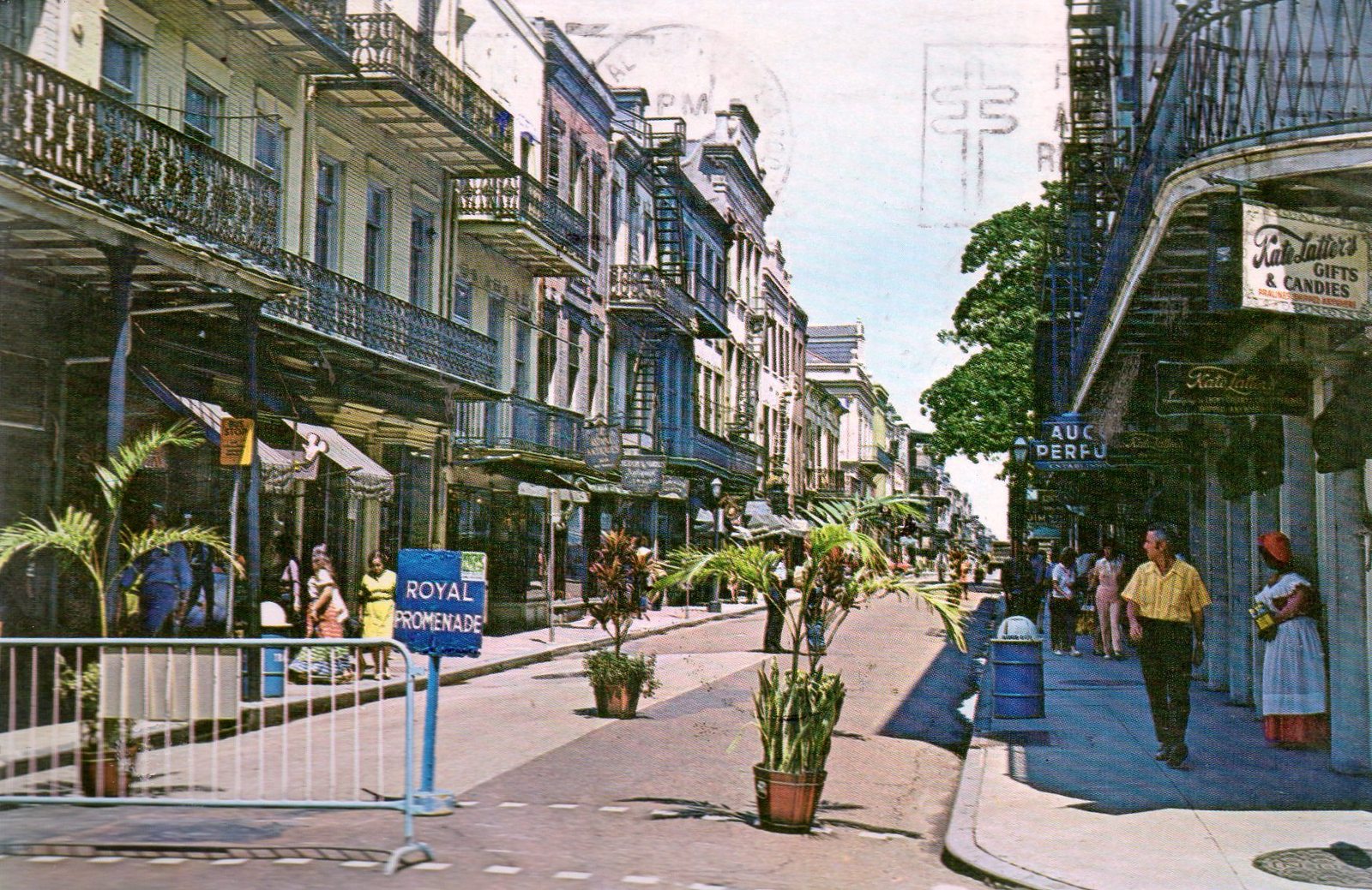Royal Street  Promenade  (vintage 1970s) postcard - £3.14 GBP