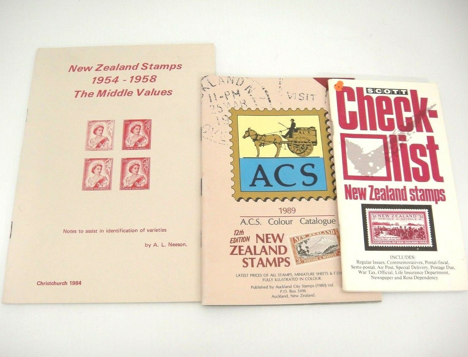 Primary image for New Zealand Stamp Collecting Booklets Lot of  Catalogue Checklist Middle Values