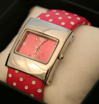 Fashionable ladies&#39; new battery quartz pink &amp; white polka-dots chrome wristwatch - £15.81 GBP