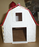 HO Trains - Plasticville Structure - Barn with Silo - $13.59 CAD