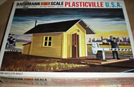 HO Trains - Plasticville - Building - Watchman&#39;s Shanty - £9.43 GBP