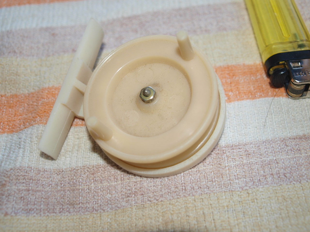 VINTAGE SOVIET RUSSIAN USSR ORIGINAL FISHING REEL - $12.86
