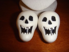 Hallmark Earrings Halloween Vintage Skeleton Head Clip Earrings - $12.49