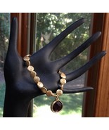 Chico&#39;s Gold Tone Hammered Link Amethyst color Charm stretch bracelet - £9.57 GBP