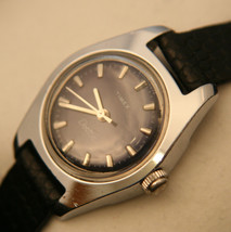 Ladies&#39; vintage 1966 Timex electric wristwatch with new battery &amp; leather.    - £35.50 GBP