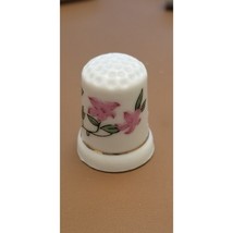 Vintage White Ceramic Floral Thimble - $5.94