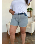 Judy Blue Full Size Color Block Denim Shorts - €35,22 EUR