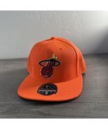 Mitchell &amp; Ness NBA Miami Heat Hat Men’s 7 3/8s Fitted Snapback - $324.82 MXN